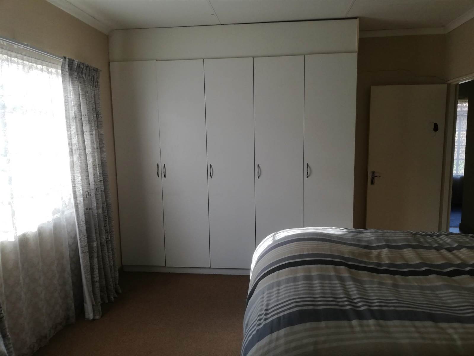 2 Bed Townhouse in Lydenburg photo number 7