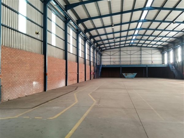 1 500 m² Industrial space 1 500 m² Industrial space