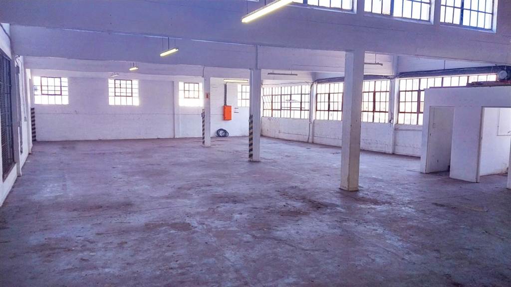 697  m² Industrial space in Congella photo number 2