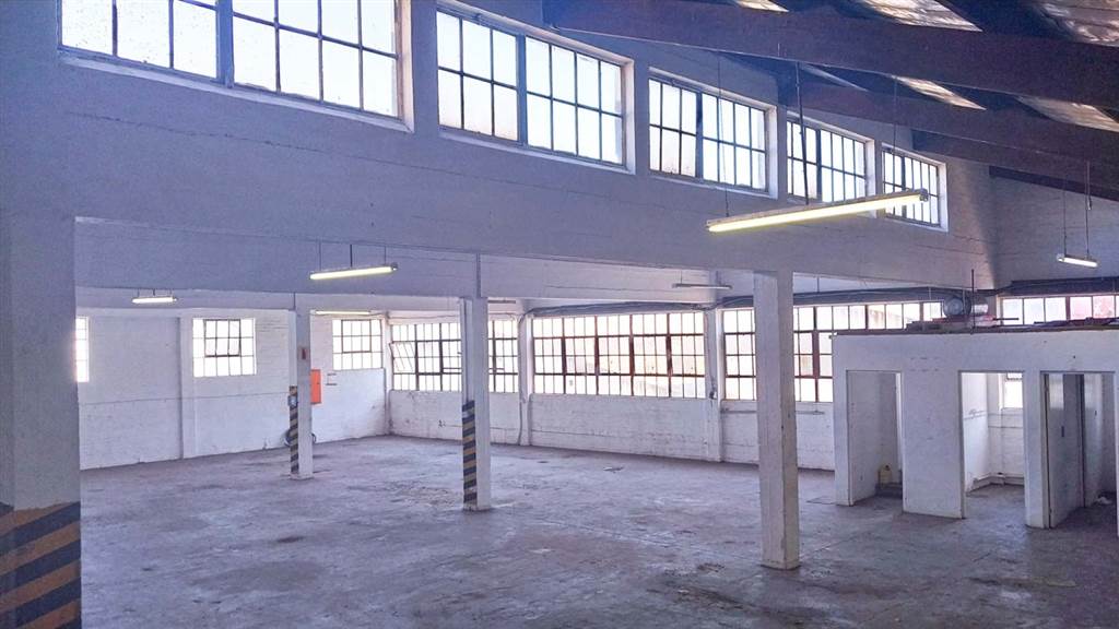 697  m² Industrial space in Congella photo number 3