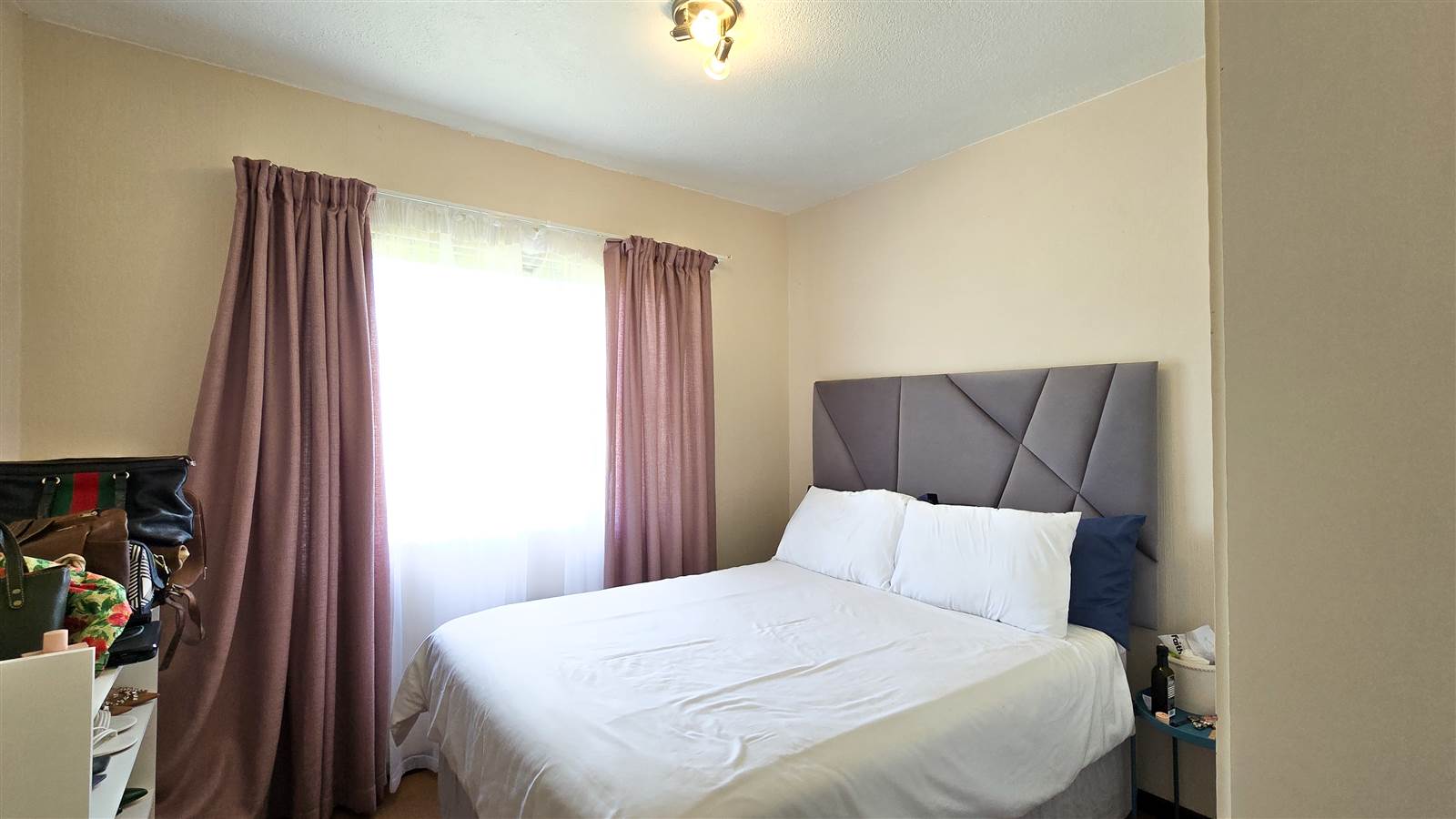 3 Bed Apartment in Beacon Bay photo number 16