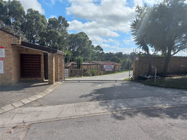 2 Bedroom Townhouse 2 Bedroom Townhouse