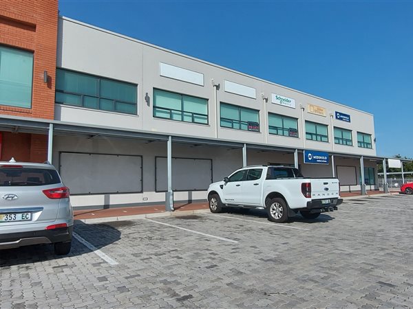 111  m² Commercial space