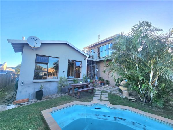 3 Bedroom House 3 Bedroom House