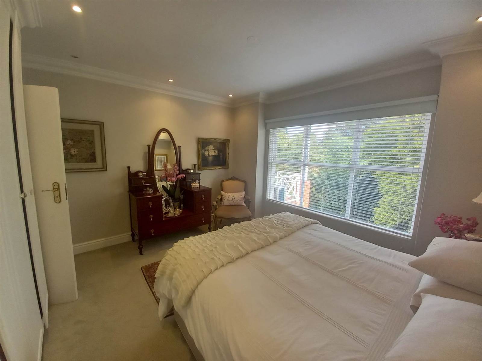 2 Bed Apartment in Mt Edgecombe Estate 1 & 2 photo number 10