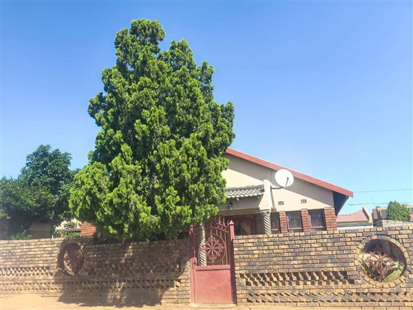 3 Bedroom House 3 Bedroom House