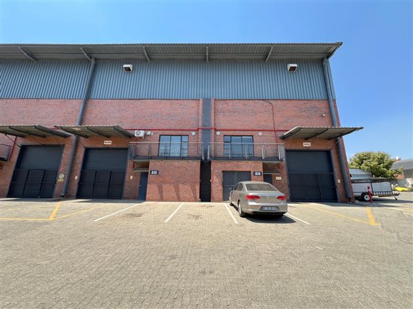 604  m² Industrial space