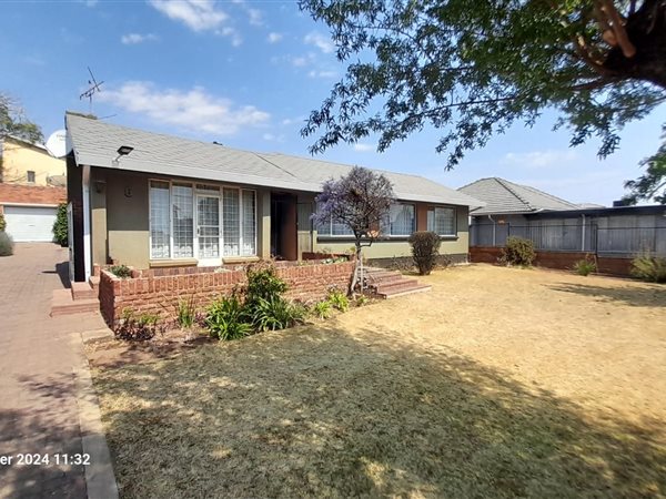 3 Bedroom House 3 Bedroom House