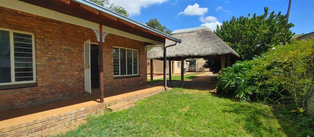 3 Bed House in Pretoria North photo number 7