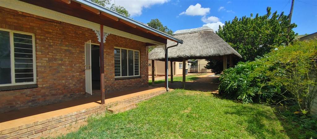3 Bed House in Pretoria North photo number 8