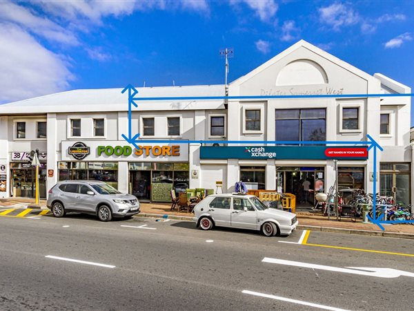 130  m² Commercial space in Somerset West Central