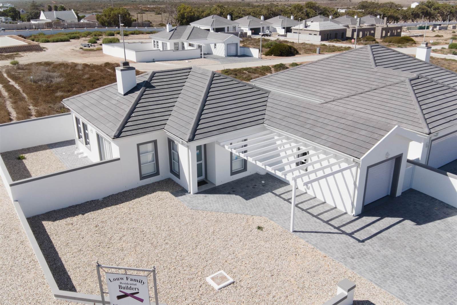 2 Bed House in Yzerfontein photo number 1