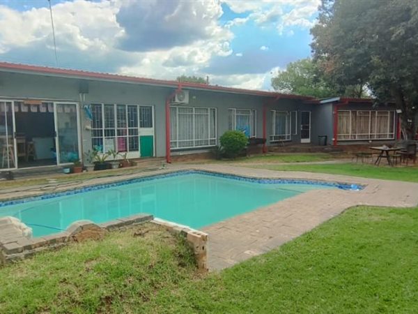 3 Bedroom House 3 Bedroom House