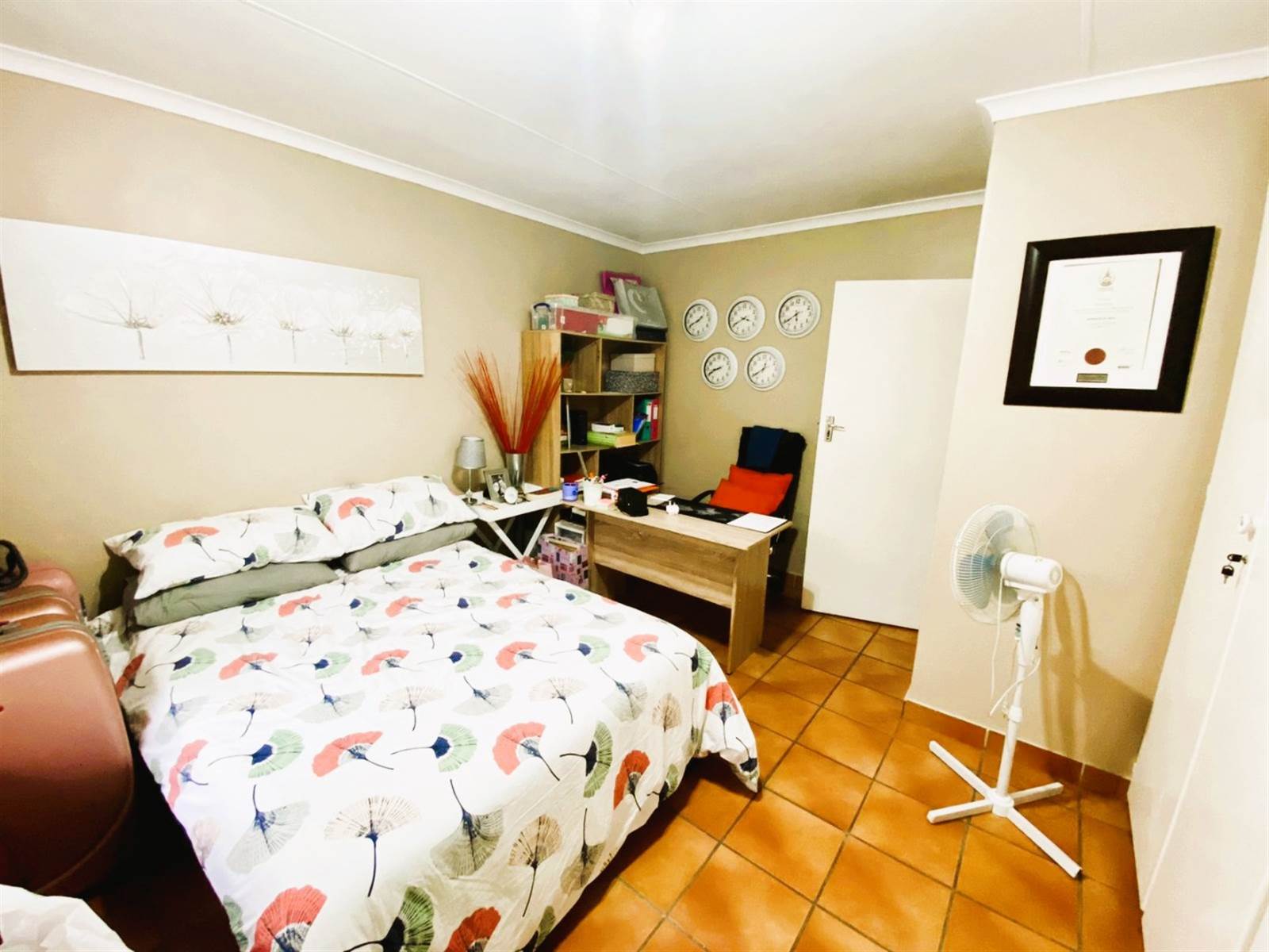2 Bed Townhouse in Garsfontein photo number 8