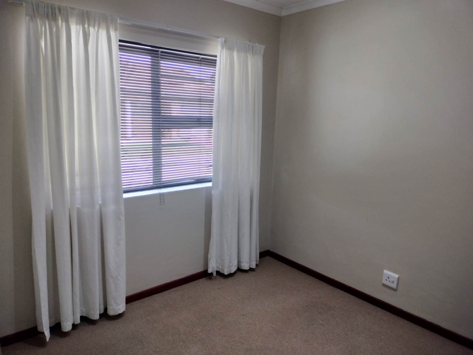 3 Bed Townhouse in Parsons Vlei photo number 28
