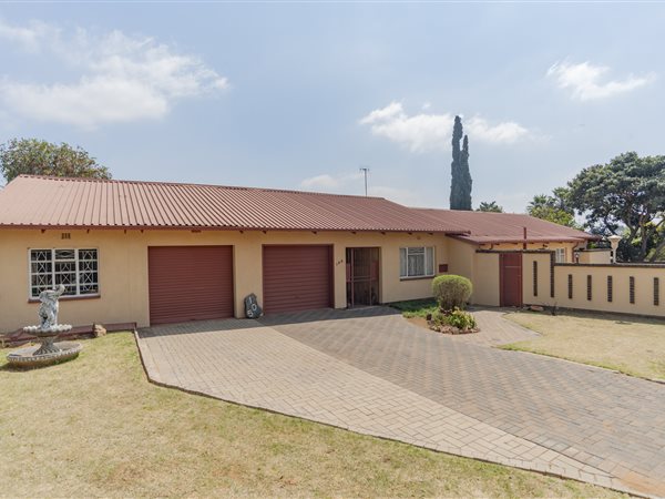 4 Bed House in Rensburg