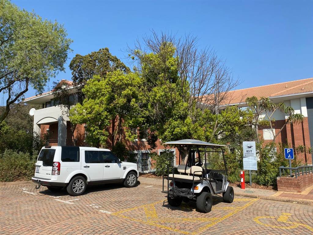 249  m² Commercial space in Woodmead photo number 3