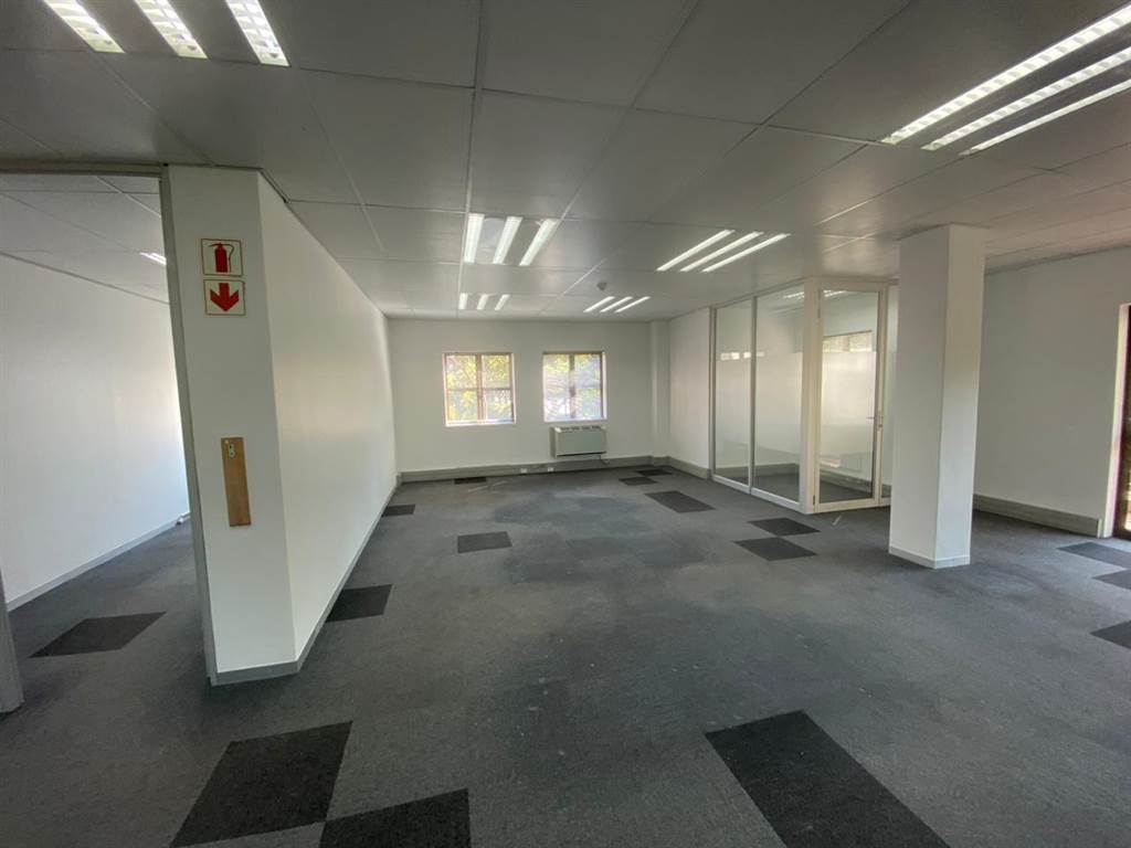 249  m² Commercial space in Woodmead photo number 25