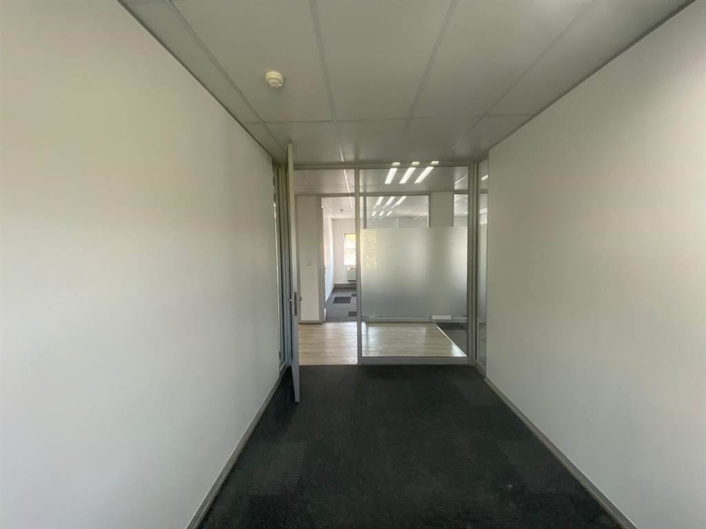 249  m² Commercial space in Woodmead photo number 11