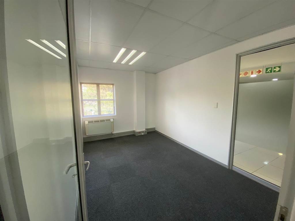 249  m² Commercial space in Woodmead photo number 14