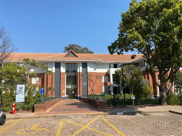 249  m² Commercial space in Woodmead