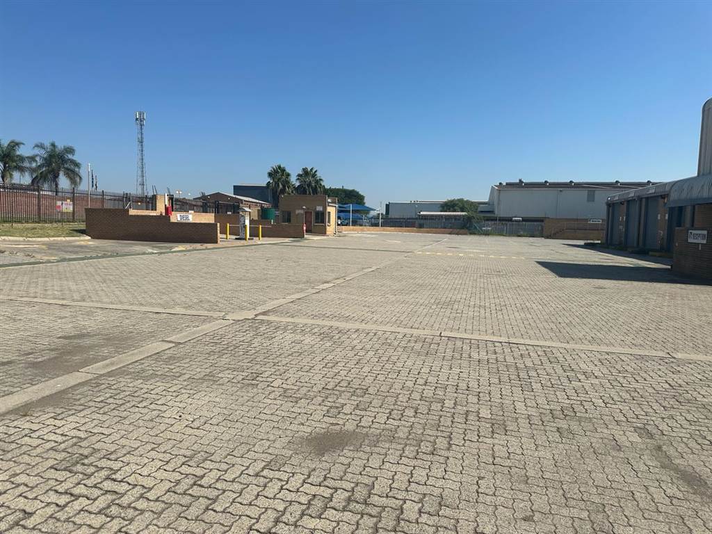 5400  m² Industrial space in Rustenburg Central photo number 9