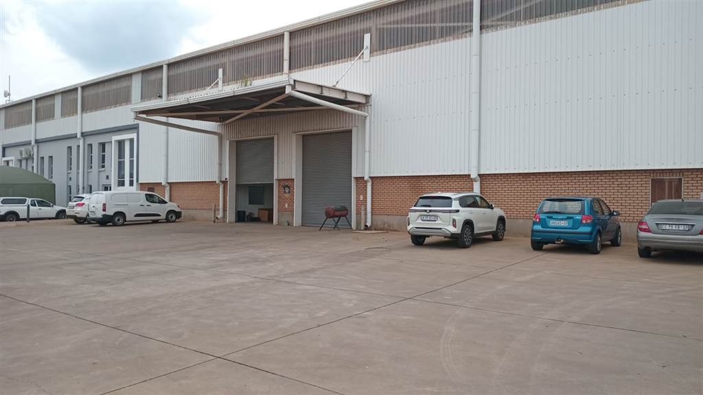 2356  m² Industrial space in Olifantsfontein photo number 1