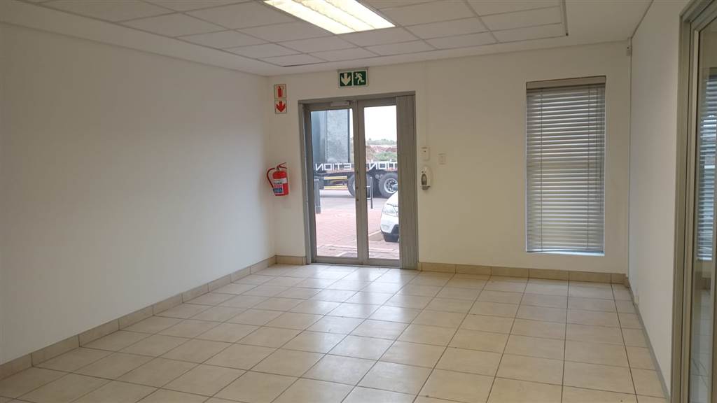 2356  m² Industrial space in Olifantsfontein photo number 9