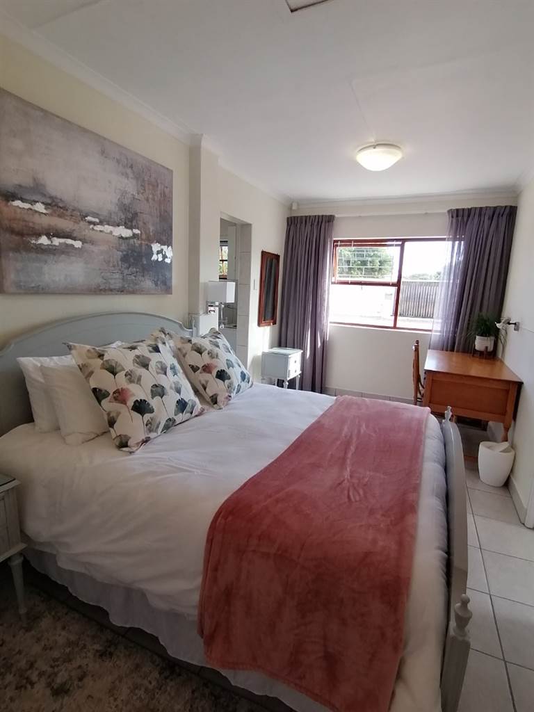 1 Bed Apartment in Port Alfred photo number 4