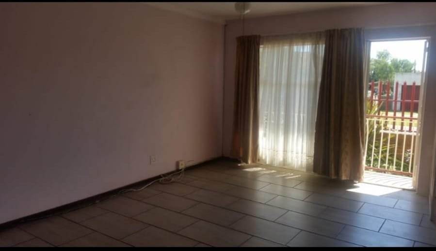 1 Bed Apartment in Strubenvale photo number 11