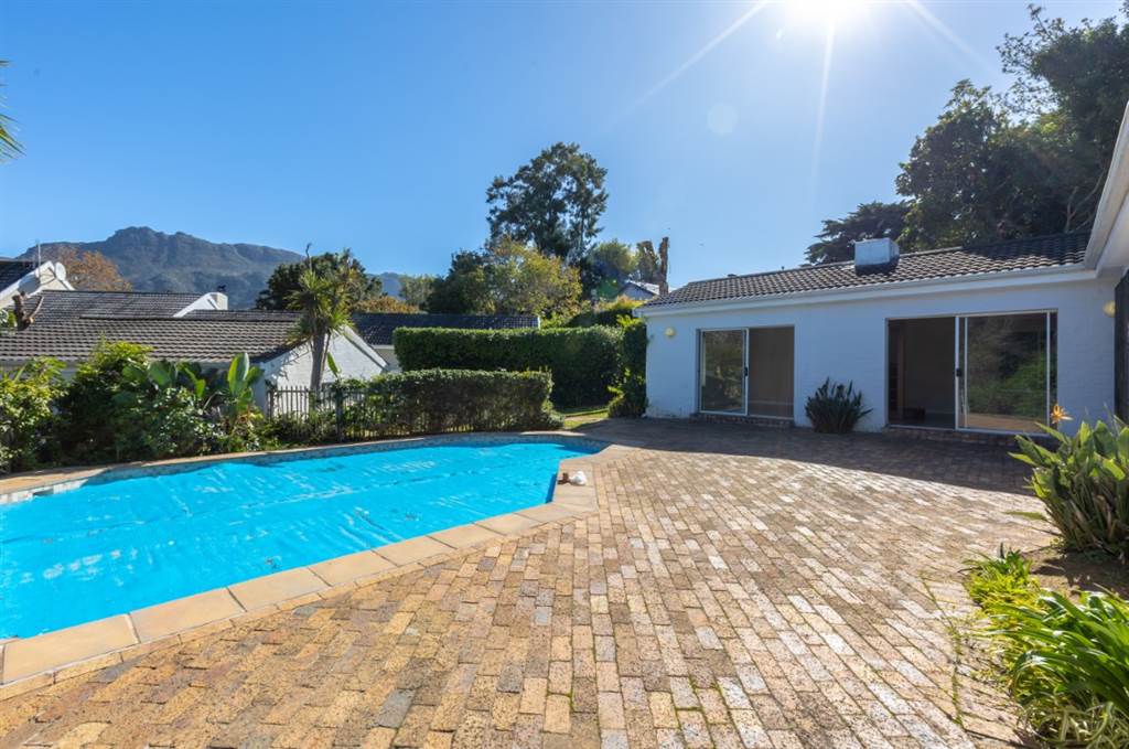 3 Bed House in Constantia photo number 21