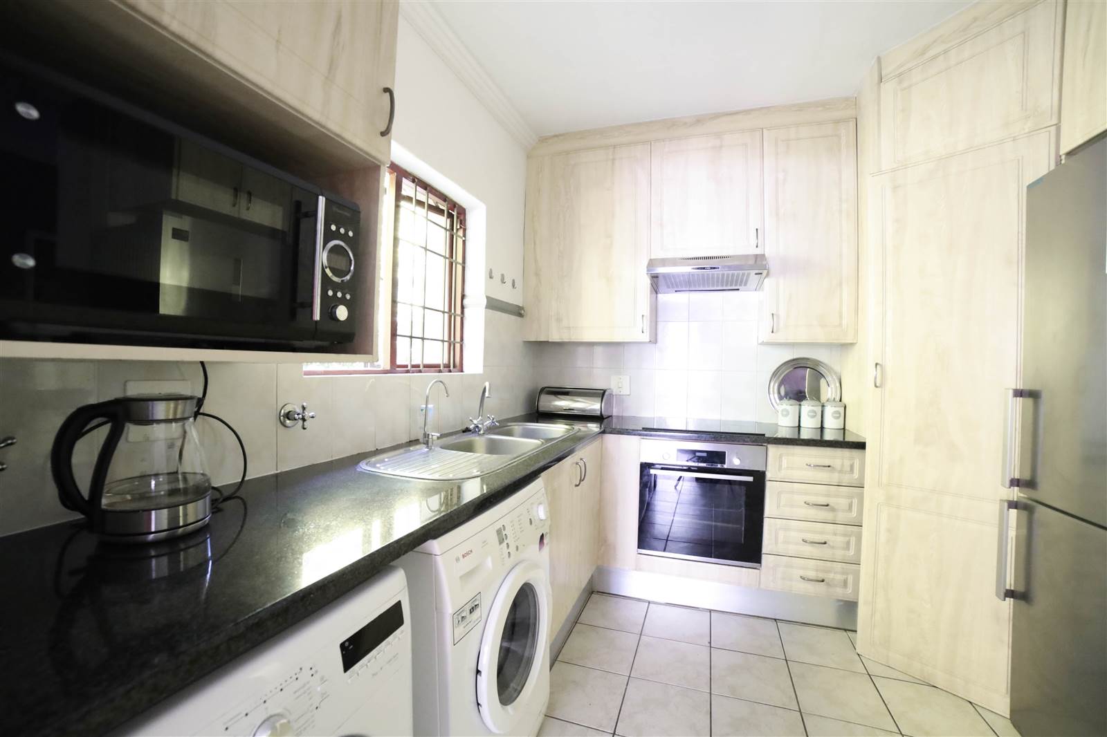 3 Bed Apartment in Douglasdale photo number 12