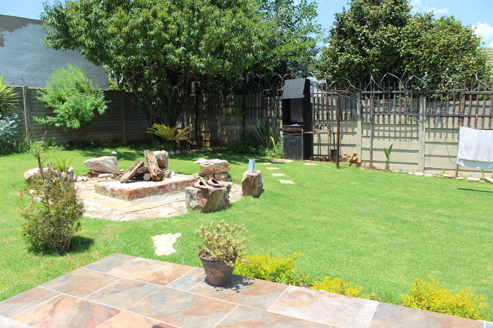3 Bed House in Roodepoort West photo number 7
