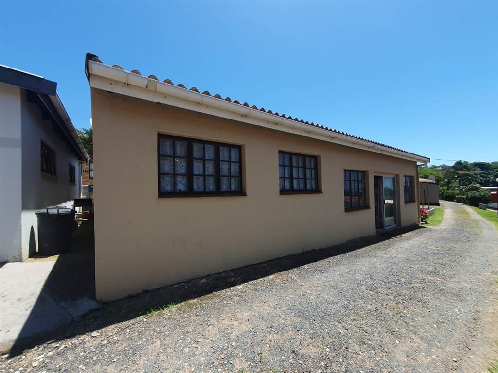 3 Bed Townhouse in Mtwalume photo number 1
