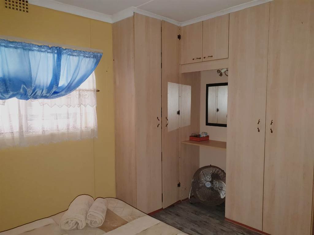 3 Bed Townhouse in Mtwalume photo number 11