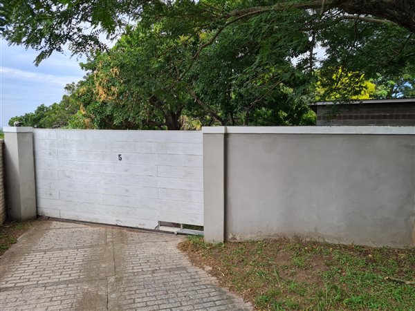 885 m² Land 885 m² Land