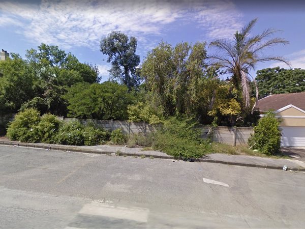 837 m² Land available in Dale View