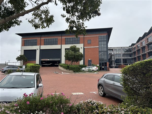 3 770  m² Commercial space