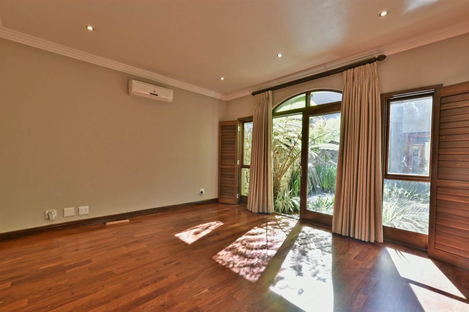 4 Bed House in Bryanston photo number 28