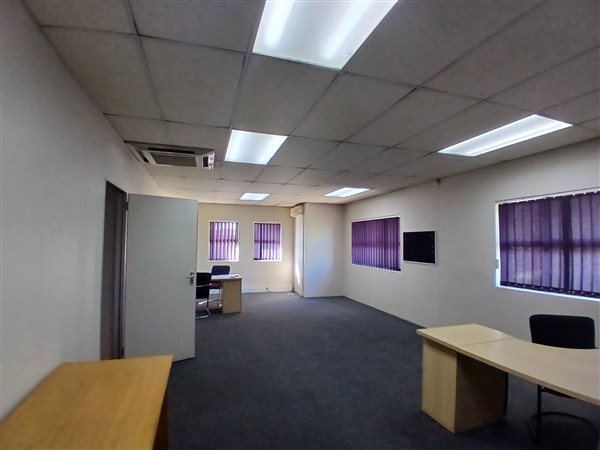 45  m² Commercial space