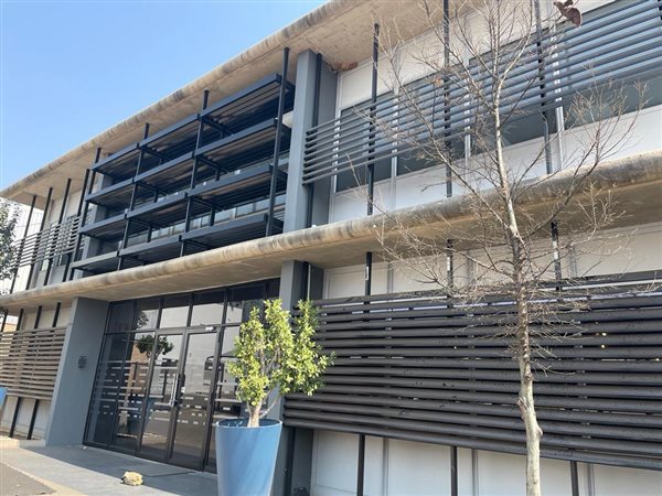 1 850  m² Commercial space