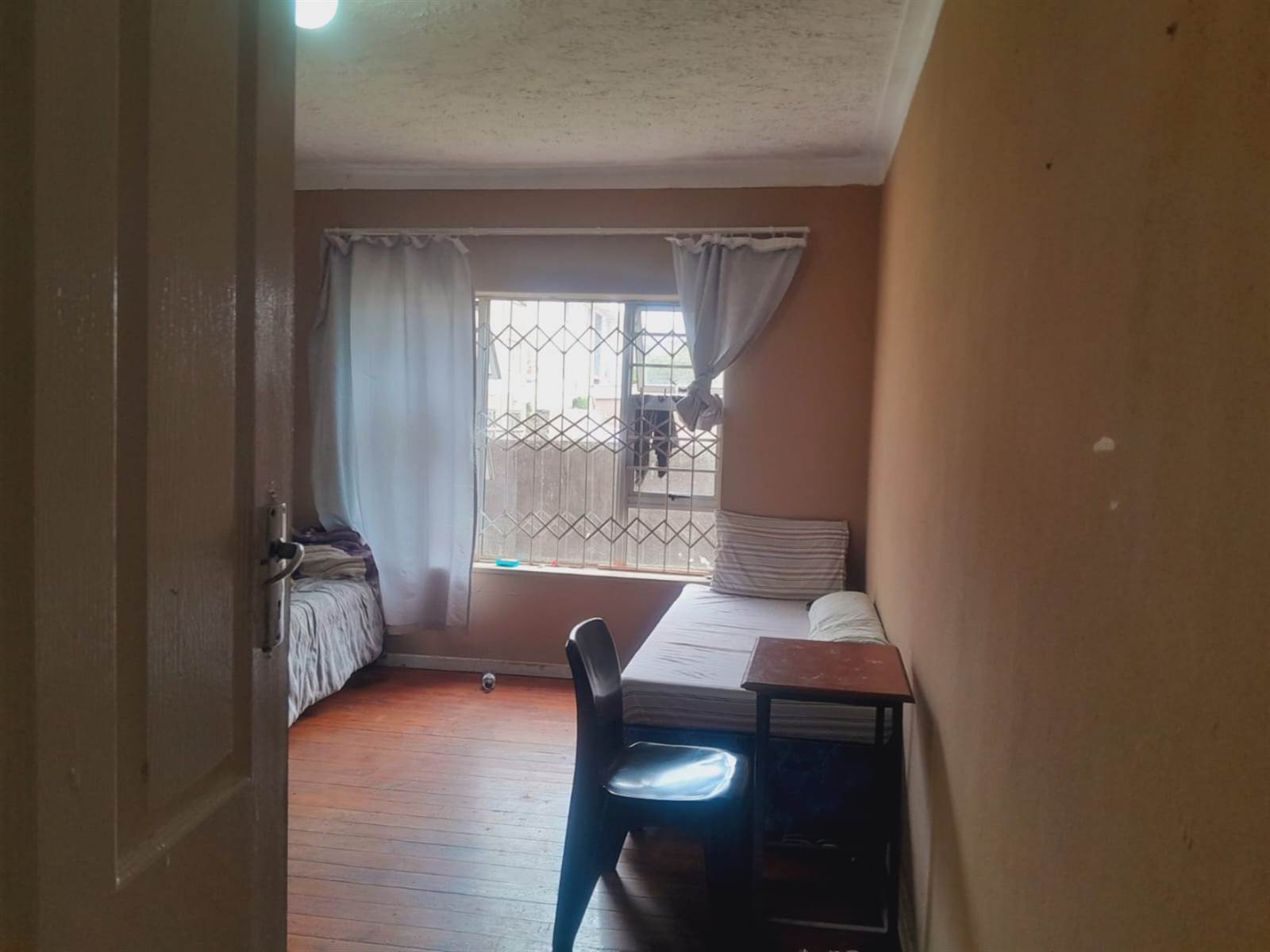 3 Bed Apartment in Southernwood photo number 8