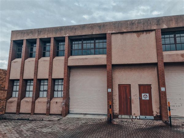 321  m² Industrial space