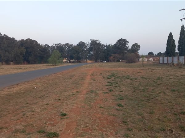 4209 m² Land available in Henley on Klip