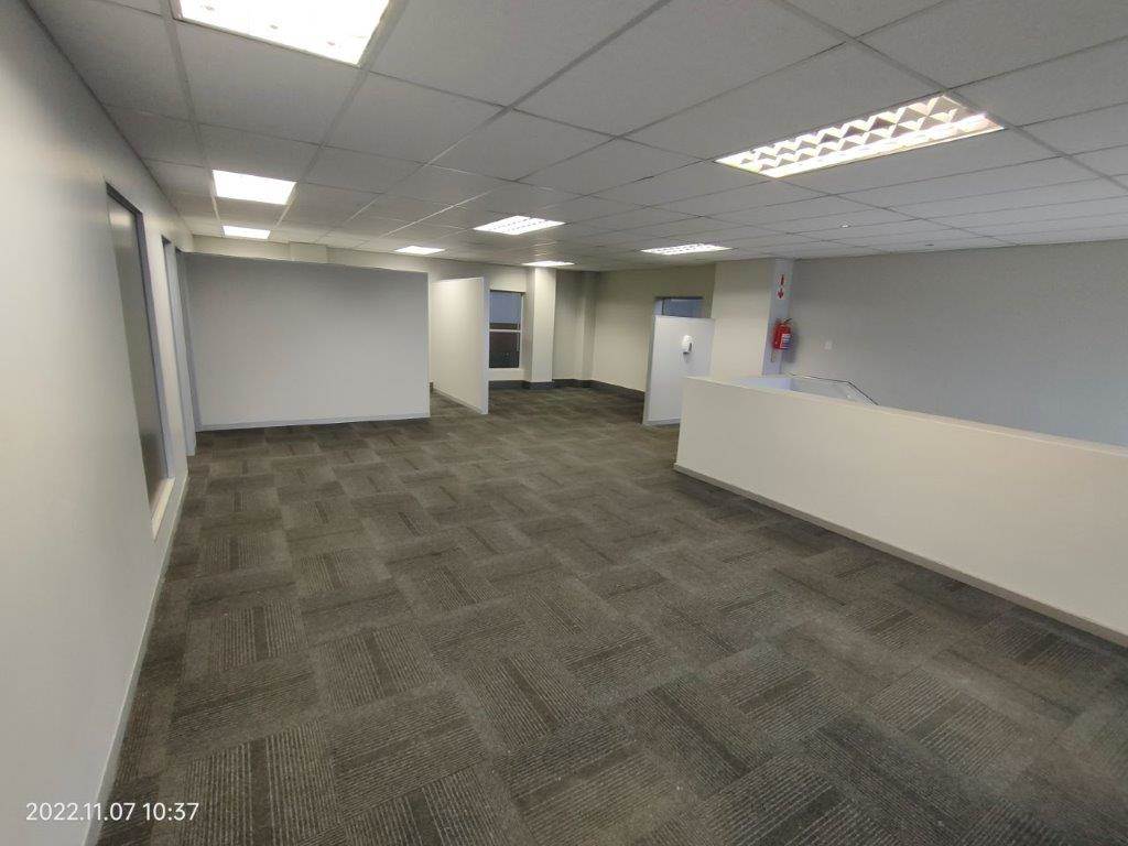 2286  m² Industrial space in Olifantsfontein photo number 14