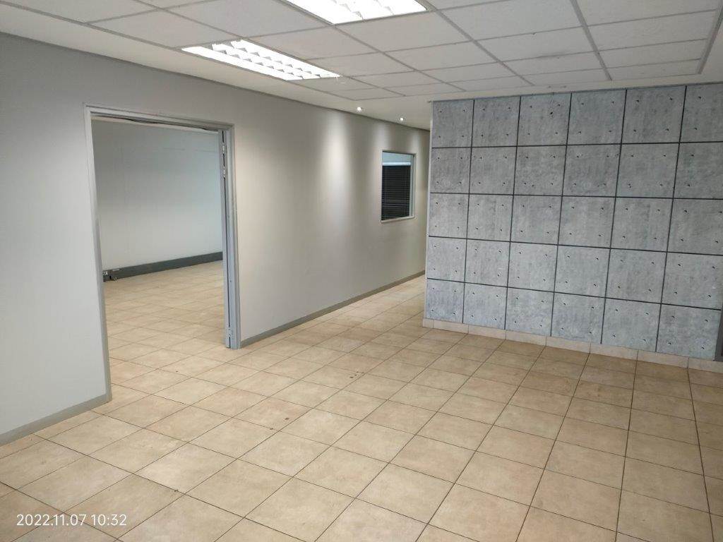 2286  m² Industrial space in Olifantsfontein photo number 4