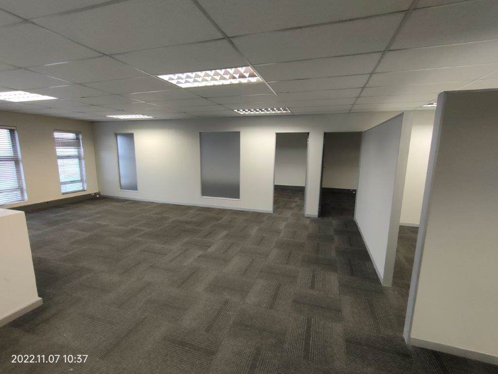 2286  m² Industrial space in Olifantsfontein photo number 13