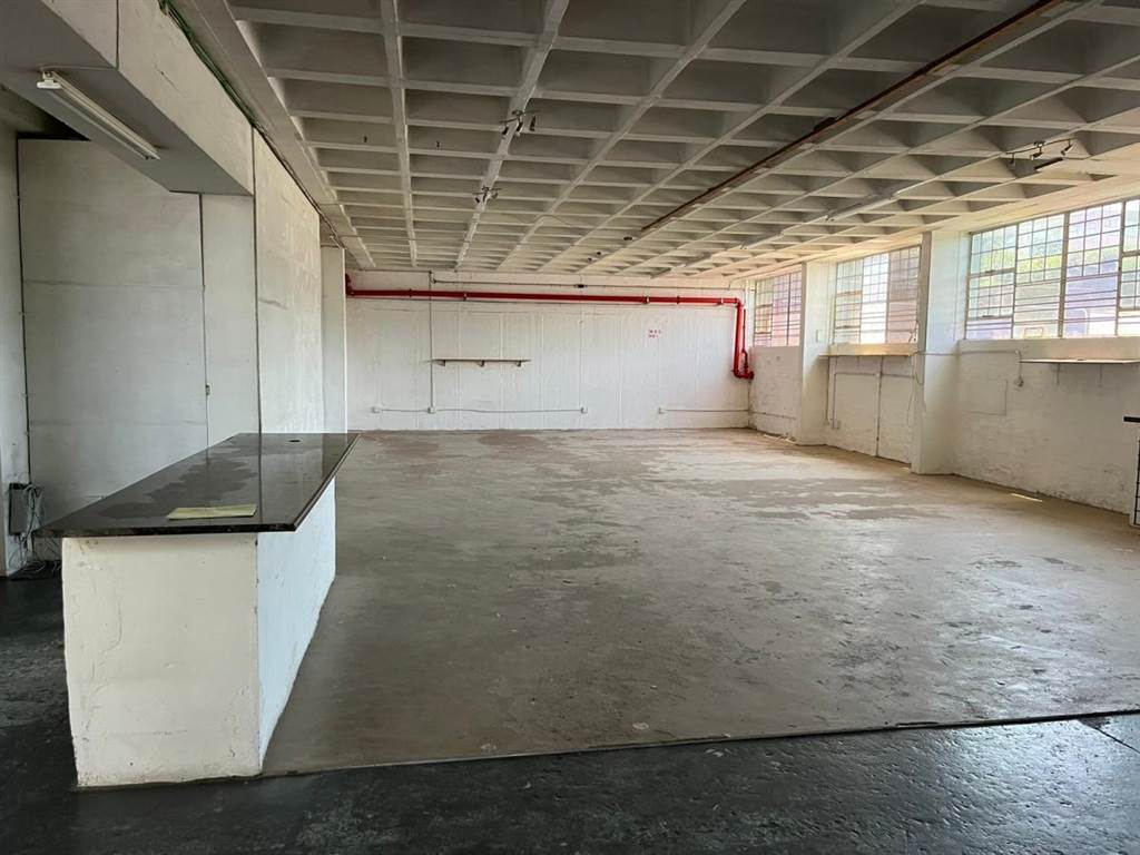 363  m² Office Space in Pinetown Central photo number 2