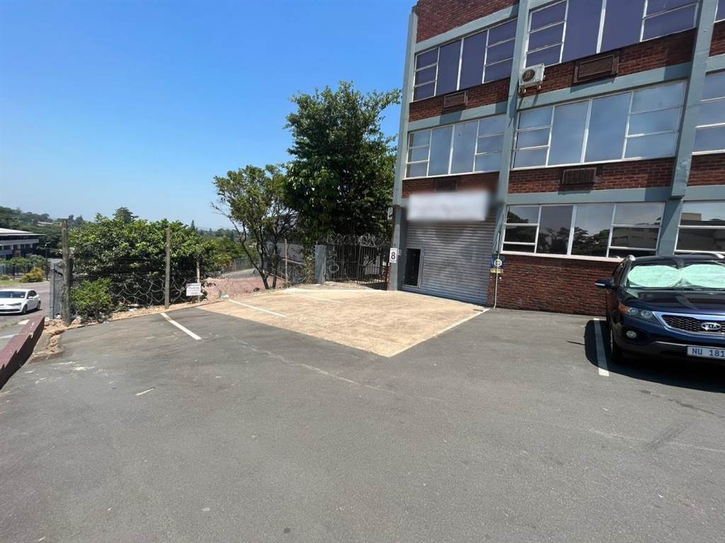 363  m² Office Space in Pinetown Central photo number 5