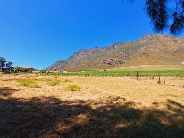 1267 m² Land available in Riebeek West